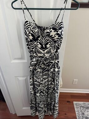 Black and White Printed Spaghetti-Strap Maxi Dress